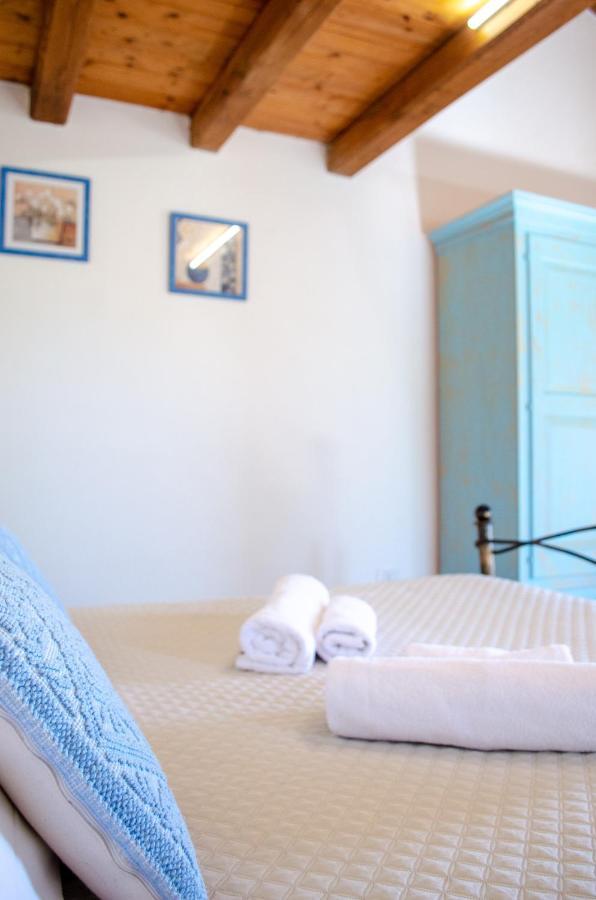 La Minditta San Teodoro  Bagian luar foto